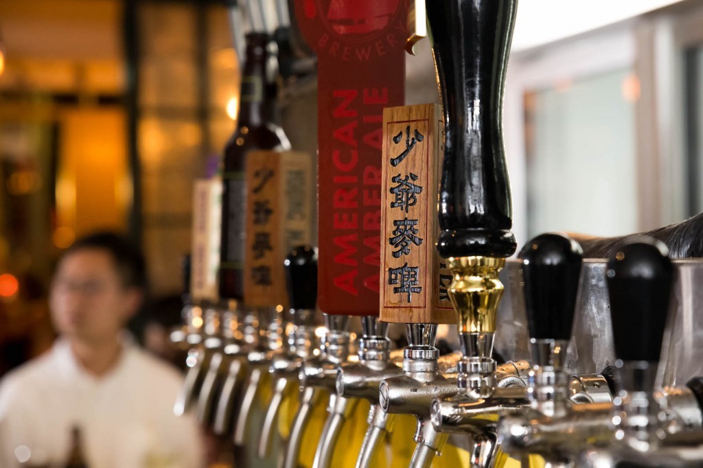 65 Peel Craft Beer Bar In Hong Kong Asia Bars And Restaurants